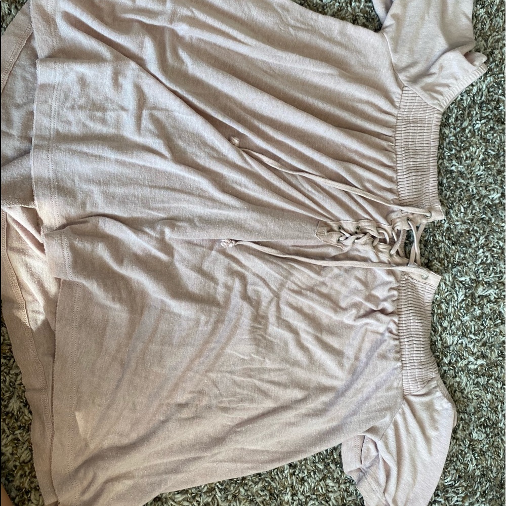 american eagle off the shoulder shirt